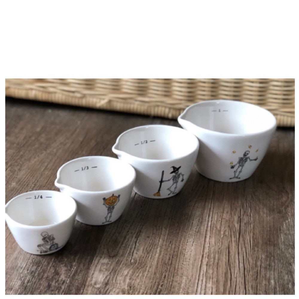 NEW Rae Dunn Dancing Skeleton Measuring Cups - Picture 4 of 8